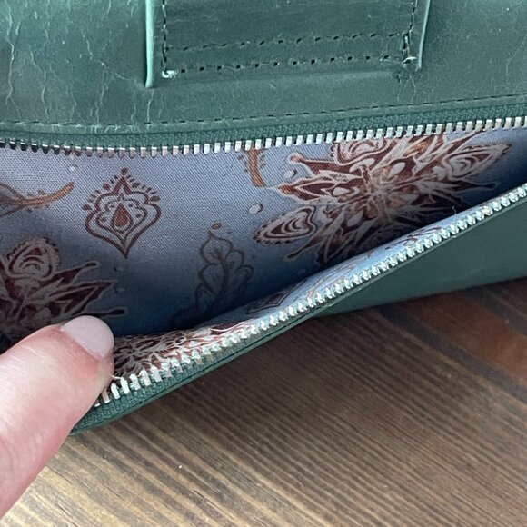 Hobo International Vintage Collection Danette Wallet Wristlet Moss Sage Green - Picture 7 of 8